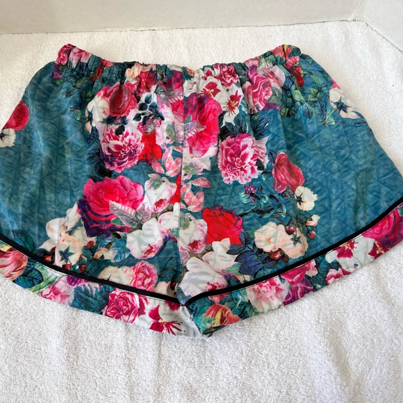 Women’s Peter Alexander pajama shorts - Picture 4 of 6